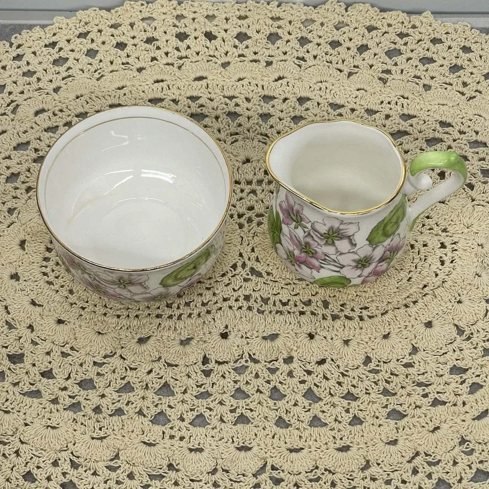 Vintage Salisbury Fine Bone China Sugar Bowl Creamer Geranium Gold Trim England